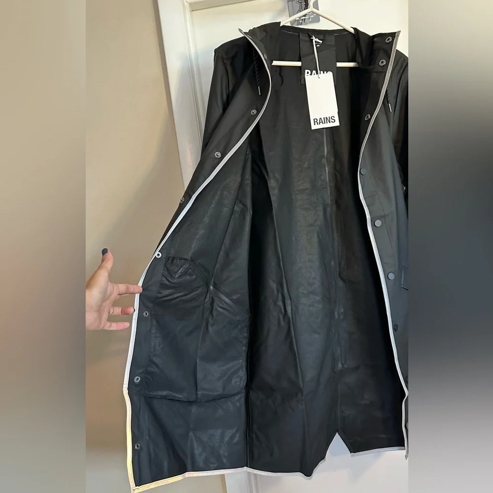 NWT RAINS Unisex Long Black Reflective Rain Jacket XS - Picture 5 of 16